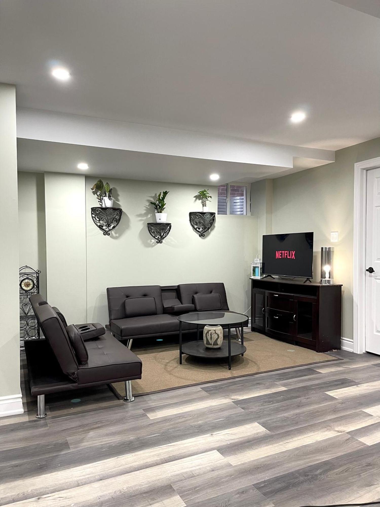 Niagara Falls Bnb 15 Mins Away From Falls Thorold Exterior photo